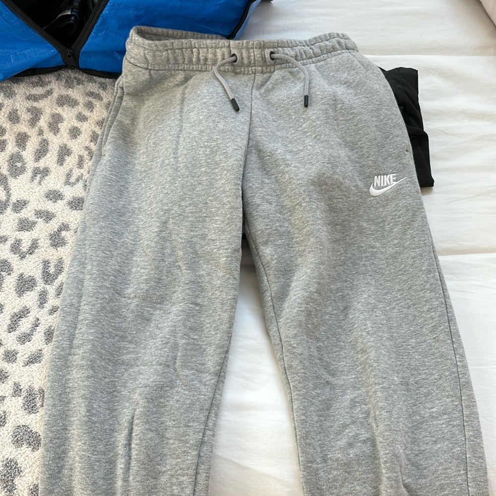 nike womens joggers